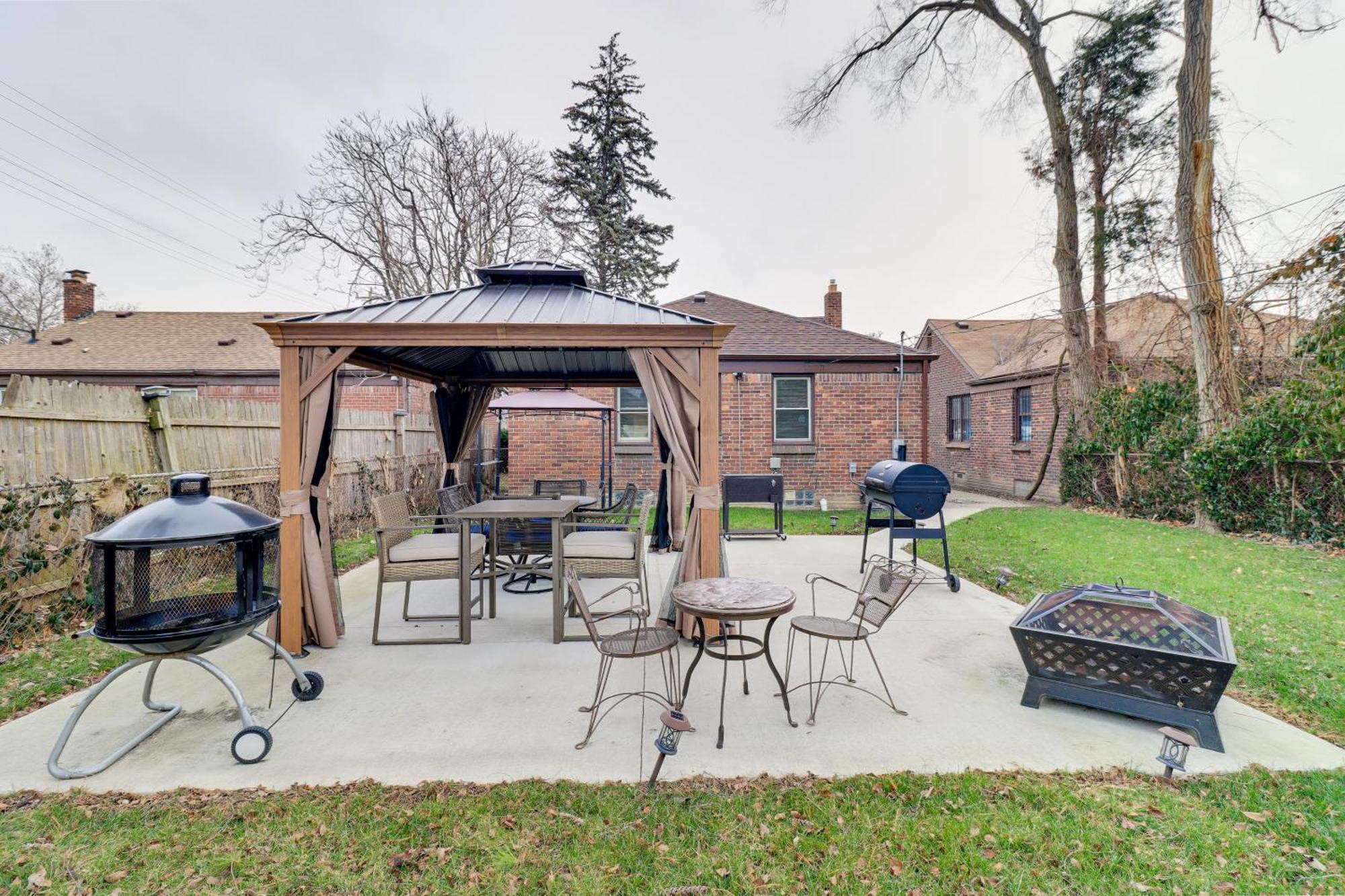 Family-Friendly Detroit Home 12 Mi To Downtown! Bagian luar foto