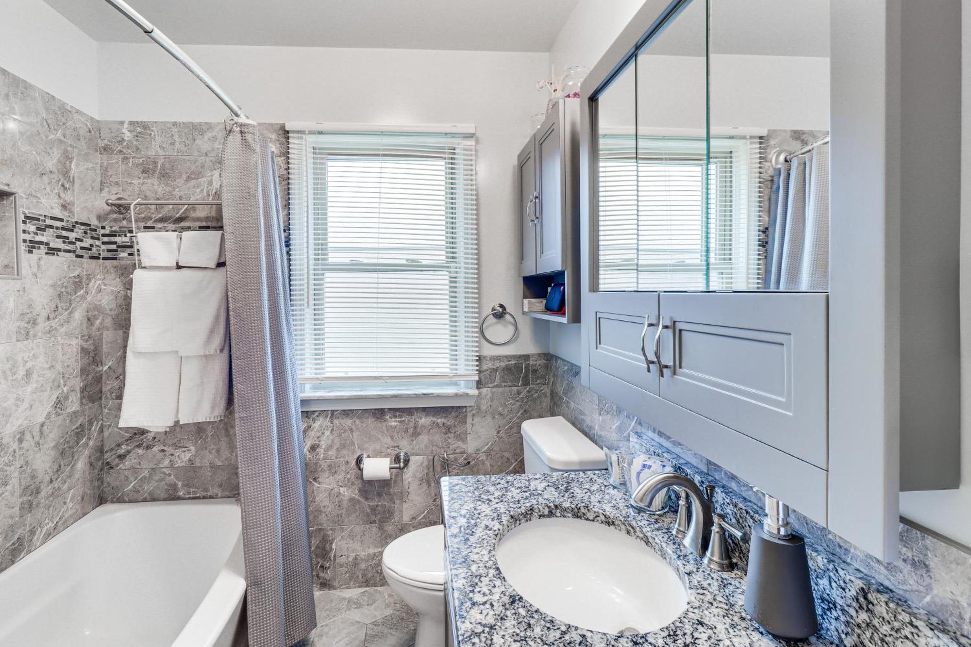 Family-Friendly Detroit Home 12 Mi To Downtown! Bagian luar foto